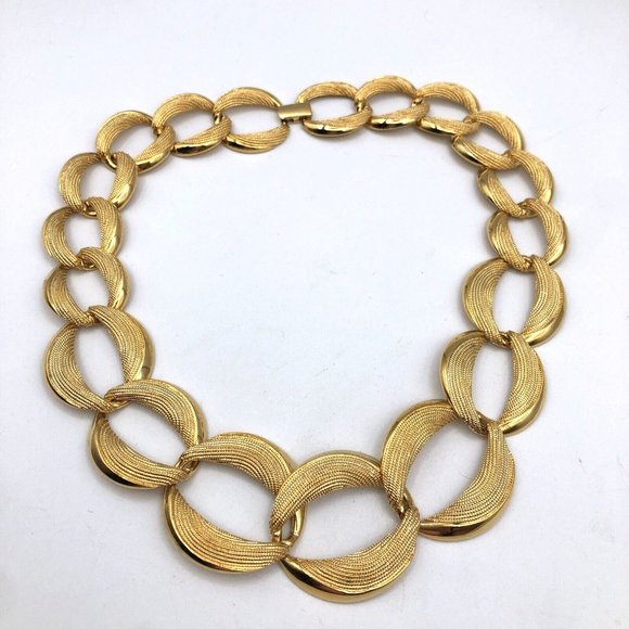 Vintage NAPIER Necklace Gold Tone Chunky Textured Link Statement Necklace 19" - Picture 3 of 12